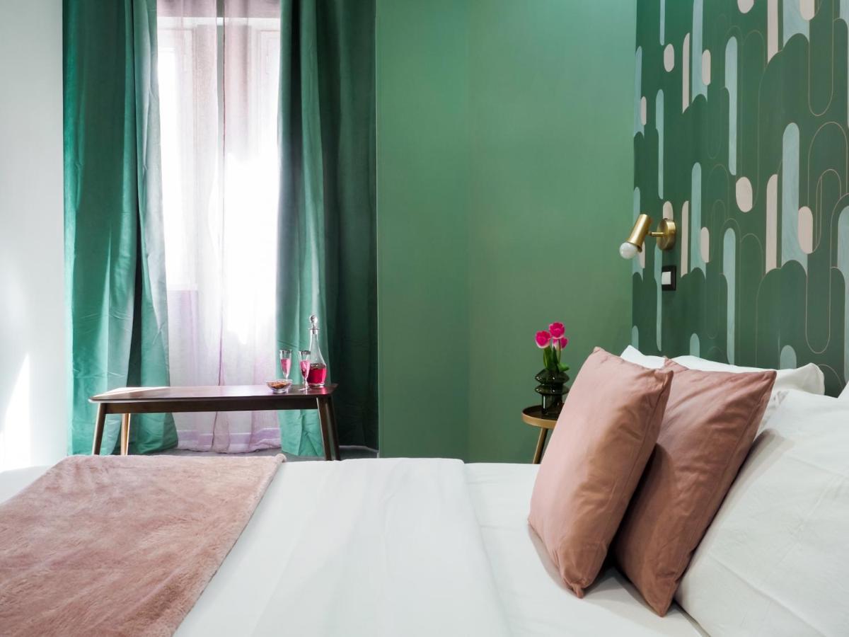 C'Est La Vie Suites Rome Exterior photo